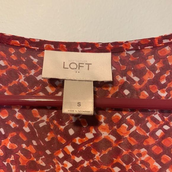 Loft Sleeveless Sheer Ladies Top - Picture 4 of 4